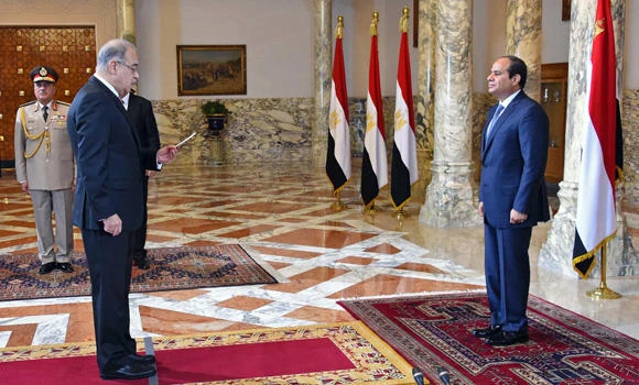 Egypt’s president swears in new government
