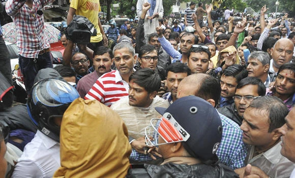 Clashes in western India after police detain popular leader