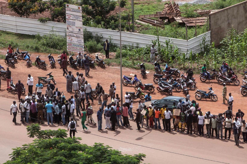 Violence erupts at Burkina Faso hotel where mediators gather