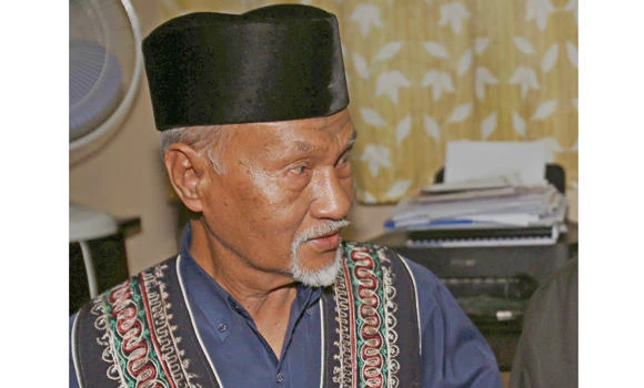 Head of Filipino sultanate that invaded Malaysian state dies
