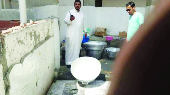 Expats illegally cooking for pilgrims in Makkah arrested
