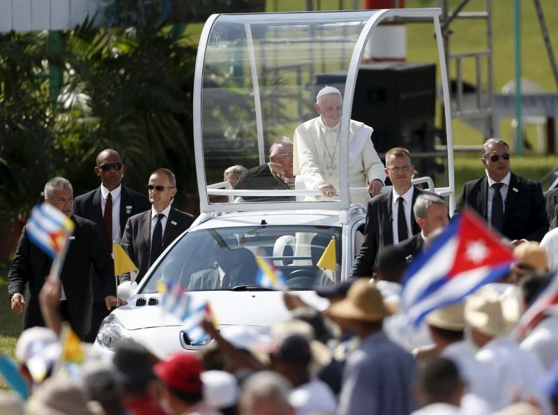 Pope visits Castro brothers’ Cuban home region
