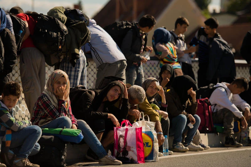 Europe looks to bridge stark divides over migrant influx