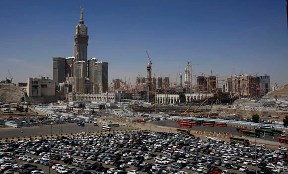 Thousands of pilgrims leave Riyadh for Makkah