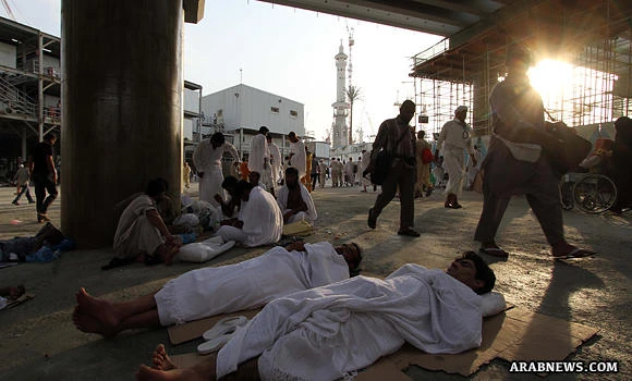 Security authorities seize 534 counterfeit Haj visas