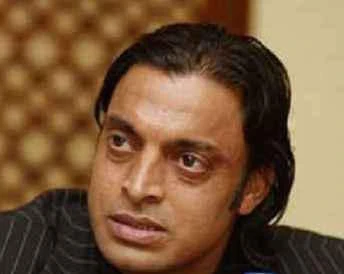 Shoaib Akhtar wants to guide returning Amir