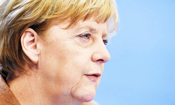 Refugee crisis: Merkel tells EU to do more