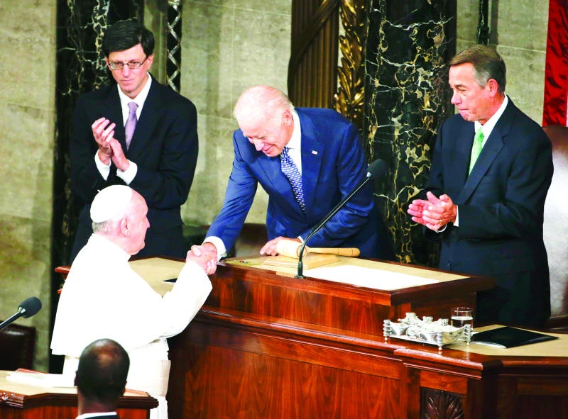 Pope urges Congress to embrace migrants