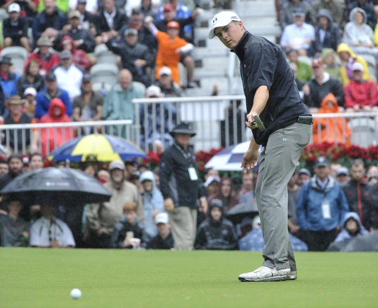 Spieth seizes lead, 1 round from $10 million