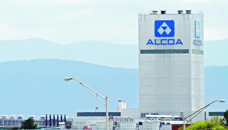 Alcoa to split into two companies; shares surge
