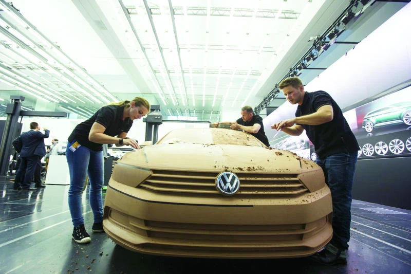 VW to refit cars affected by emissions scandal