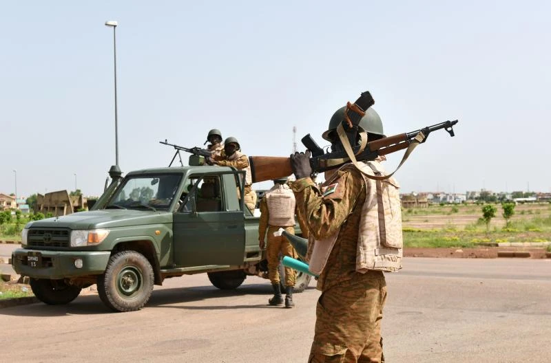 Burkina Army encircles coup plotters’ barracks