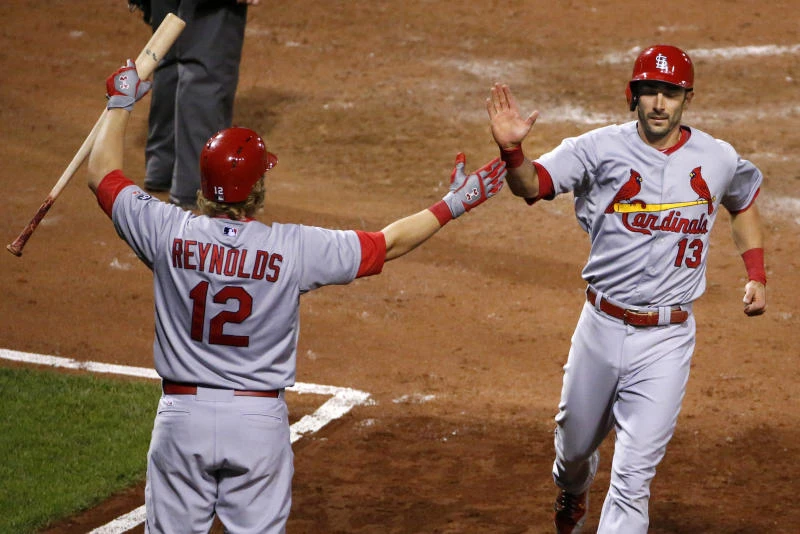 Cardinals whip Pirates 3-0 to move closer to NL Central title