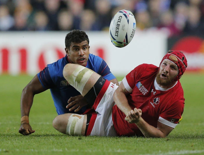Five-try France comes through tough Canada test