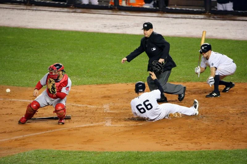 Yankees clinch playoff spot after 2-year absence, top Boston