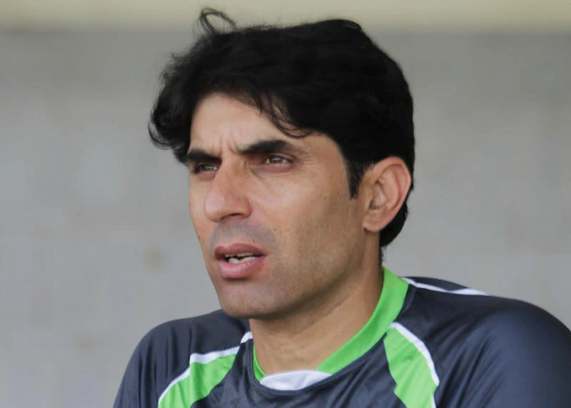 Misbah considering quitting Test cricket