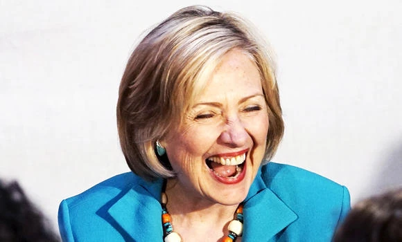 Hillary pokes fun at herself in SNL skit