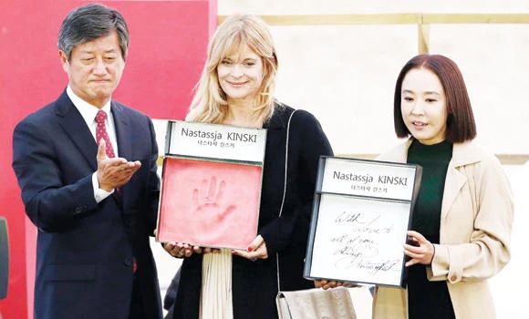 Busan marks 20th year with 100 best Asian film list