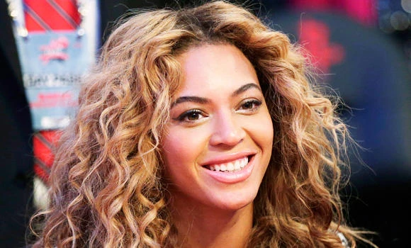 Beyonce in brief superstar collaboration