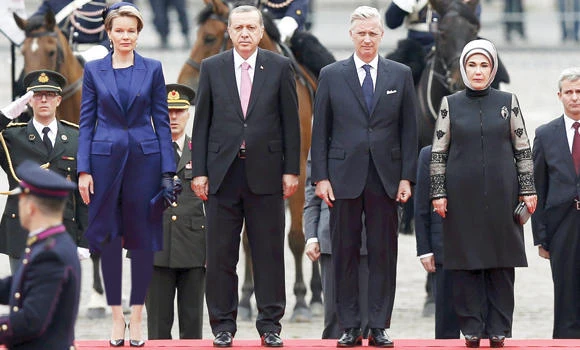 Erdogan mocks EU migrant efforts
