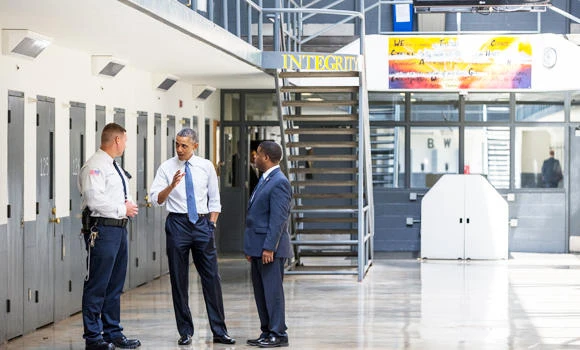 Washington to free about 6,000 inmates
