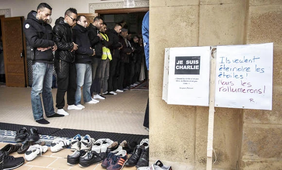 Muslim men in France 4 times less likely to get job interview than Catholics: Study