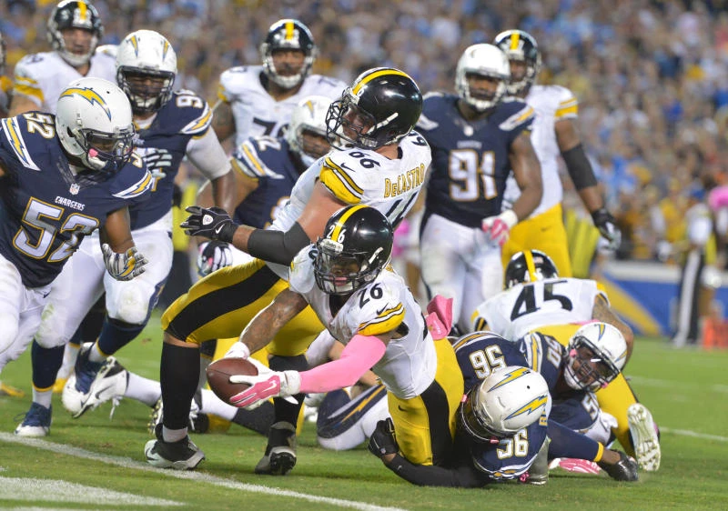 Bell’s last-gasp TD run lifts Steelers over Chargers