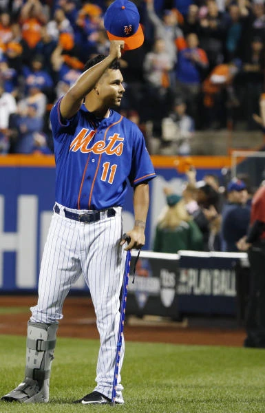 Utley gets villain's welcome from Mets crowd