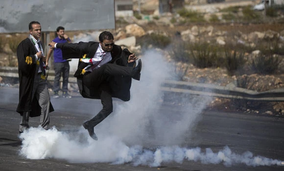 Kingdom exhorts world community to contain Israel