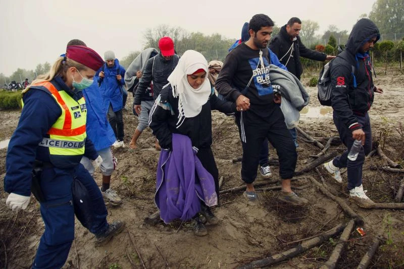 UN urges EU to speed registration, relocation of refugees