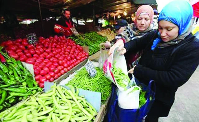 Tunisia expects economy to grow 2.5%