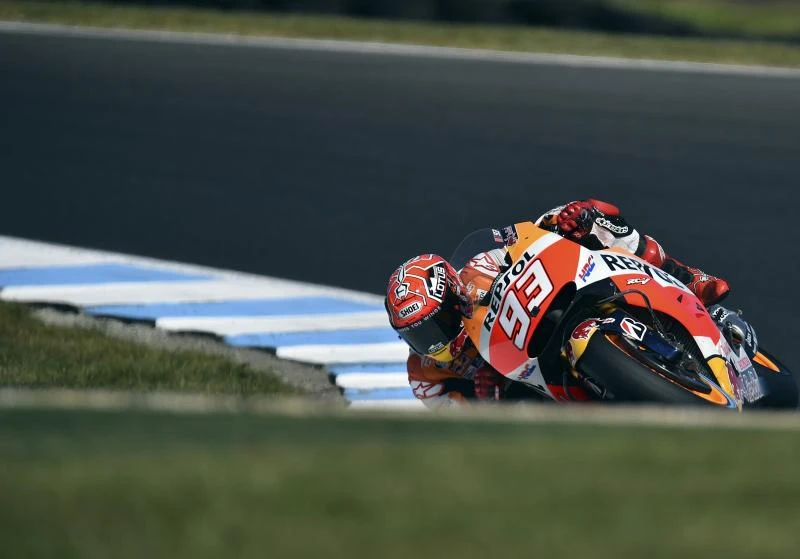 Marquez races to Australian MotoGP pole