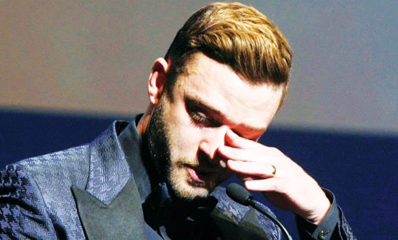Timberlake sings, dances at Memphis event