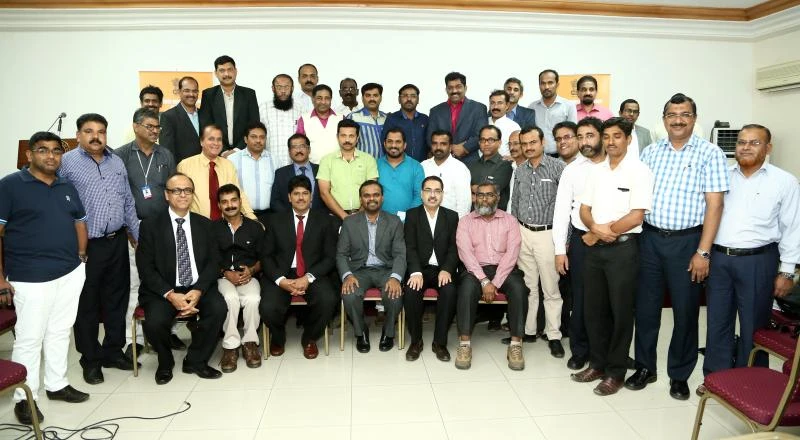 Indian volunteers discuss community issues