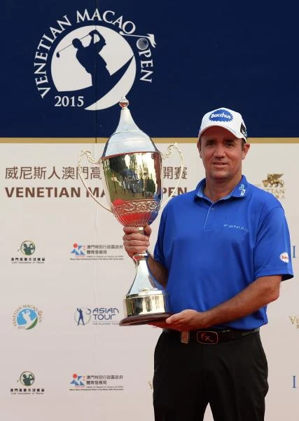Hend cruises to victory at Macau Open