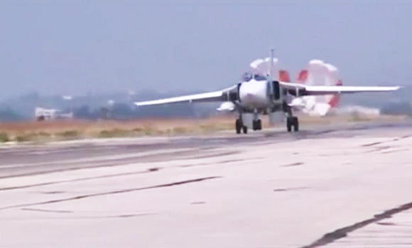 Syria eyes air base besieged by Daesh