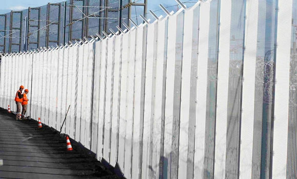 EU conservatives call to strengthen bloc’s borders
