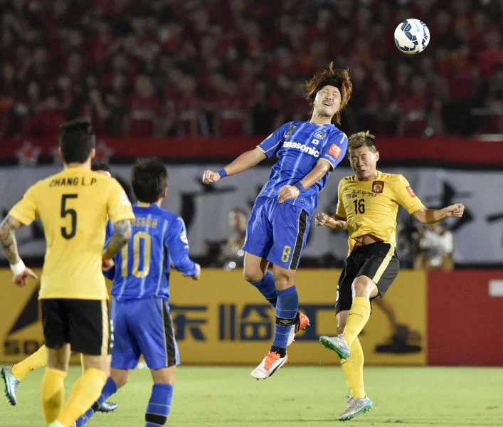 Goalless stalemate sees Evergrande reach final