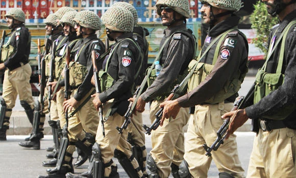Suicide bomber kills 10 at Shiite mosque in Pakistan