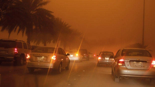 Hospitals told to stand by for dust-hit patients