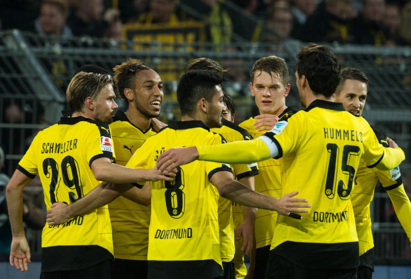 Aubameyang hits hat trick as Dortmund downs Augsburg