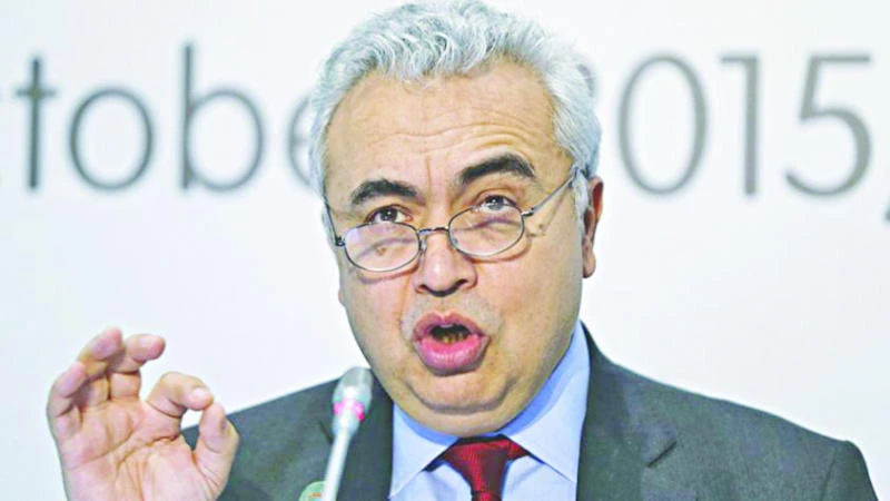 Ample crude supplies until mid-2016: IEA chief