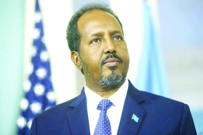 Somali president warns Shabab on joining Daesh