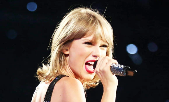 Swift files counterclaim in groping lawsuit
