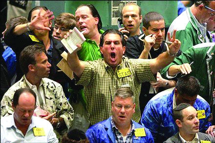 Volatility and flash events in the oil market