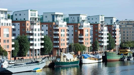 Cheap credit, spiraling prices ‘creating housing bubble’ in Sweden