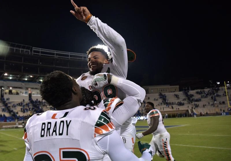 Stunning climax as Miami beats Duke 30-27