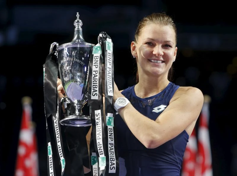 Emotional Radwanska wins maiden WTA Finals title