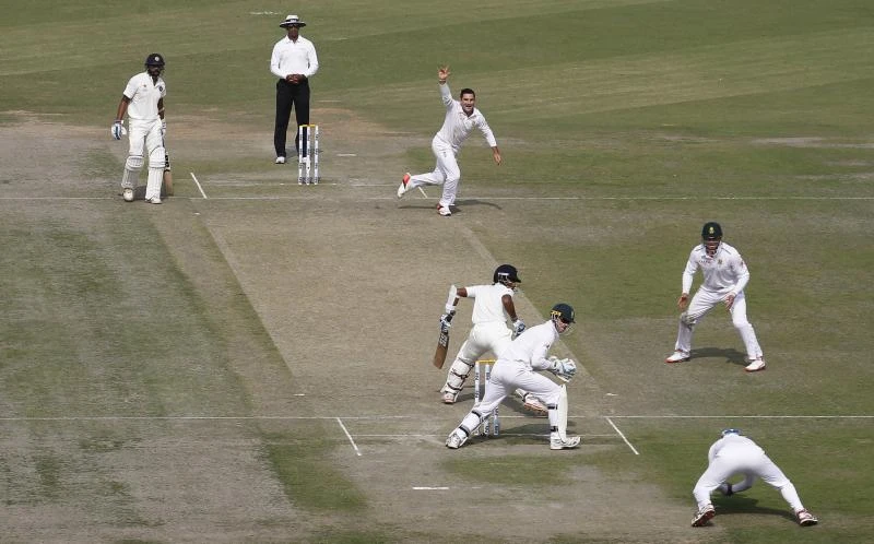 South Africa’s Elgar leaves India in a spin