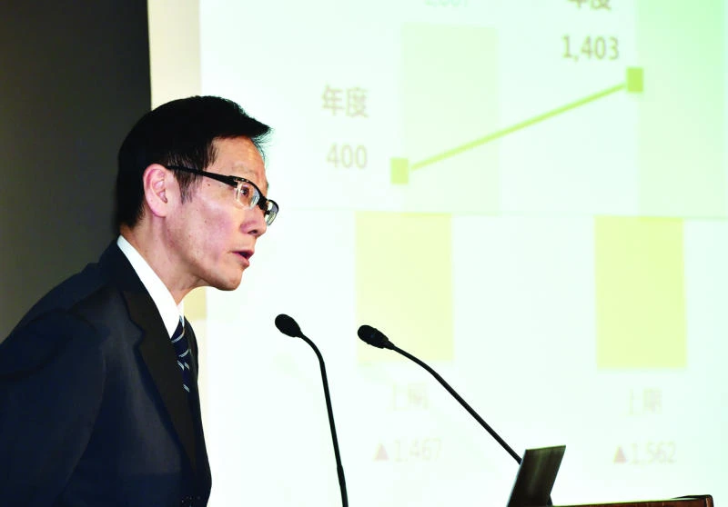 Toshiba sues ex-execs after accounting scandal